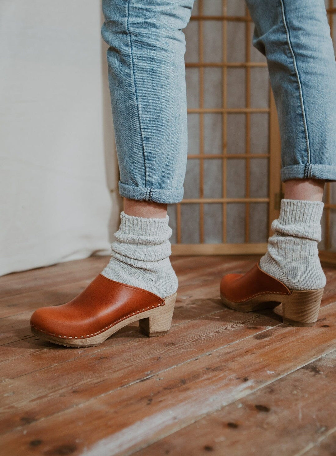 Klassisk Mid Clog in Cumin Shoes YBDFinds