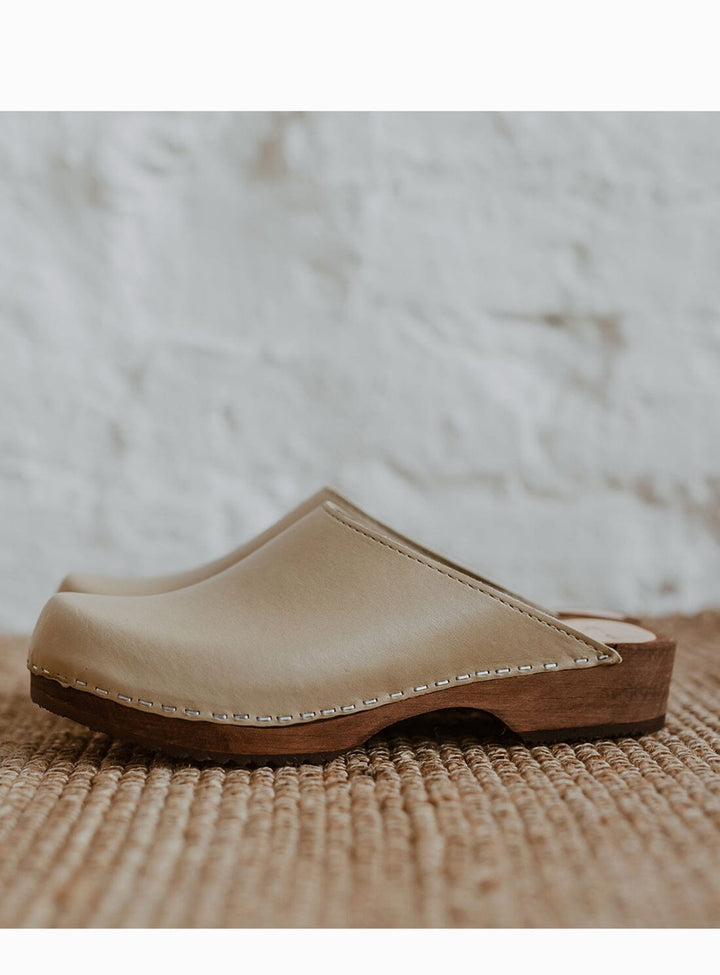 Low Klassisk Clog in Stone Shoes YBDFinds