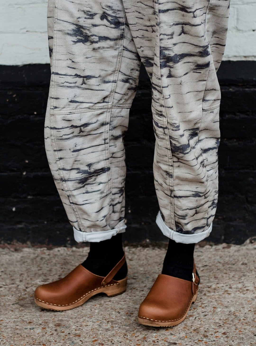 Low Klassisk Strap Clog in Cacao Shoes YBDFinds