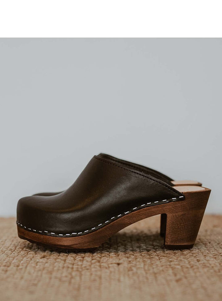 Mid Klassisk in Onyx Shoes YBDFinds