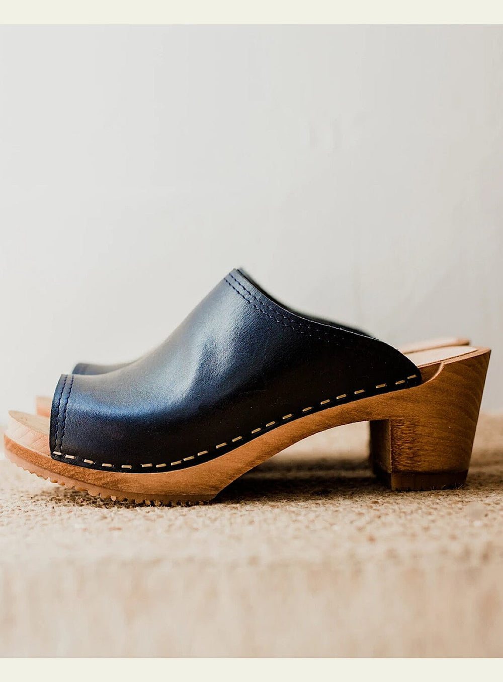 Mid Klassisk Sol Clog in Indigo Shoes YBDFinds