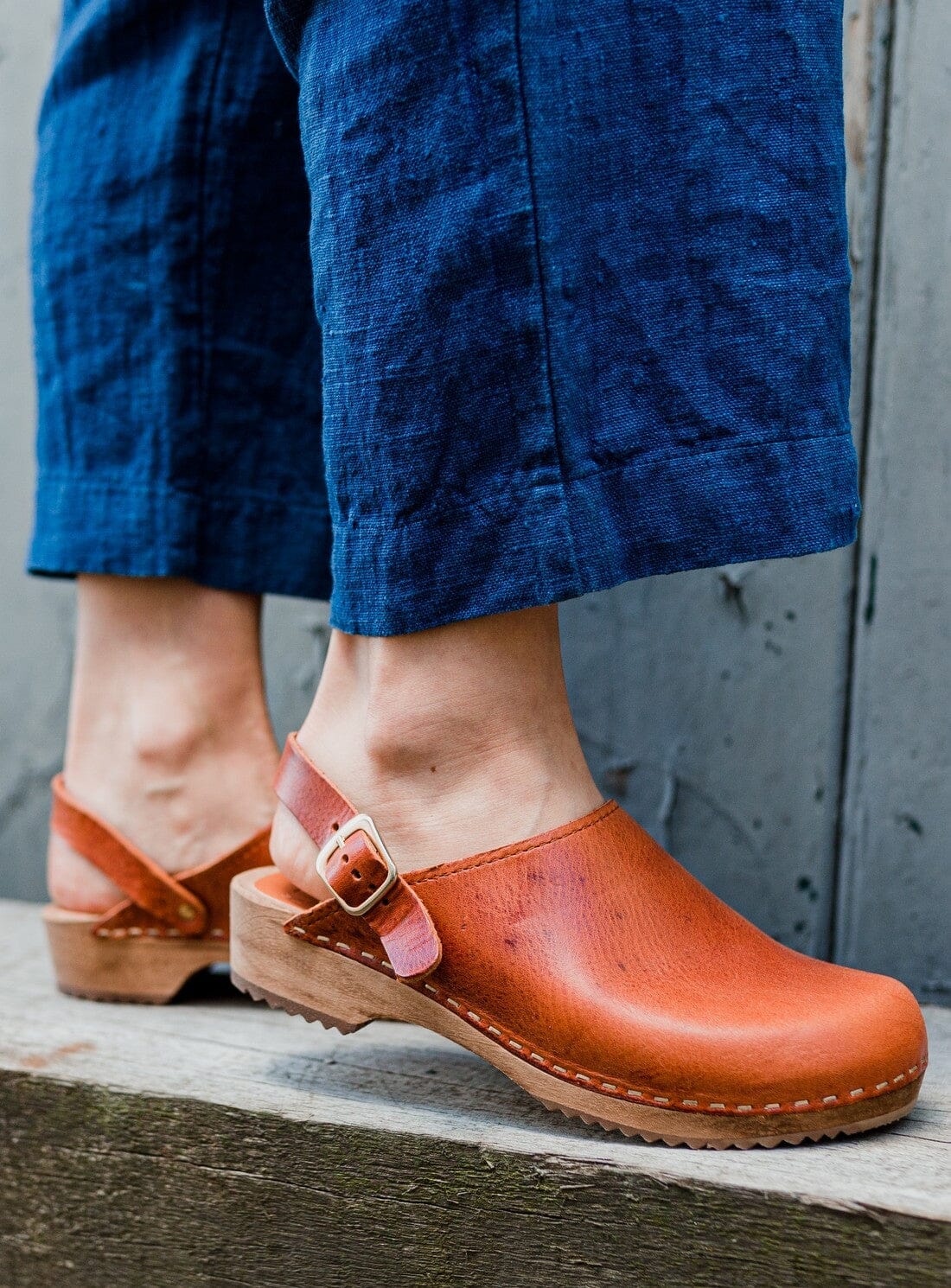 Céline p heeled clogs 35 Light brown Leather Wood ref.189559 - Joli Closet