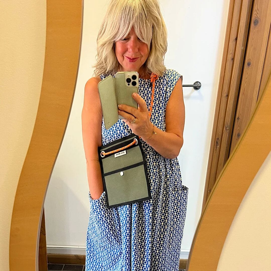 Britain's New Fashion Darlings Shine on YBD's Revamped Site 3 Una Crossbody Bag